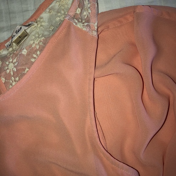 Double Zero | Peach Lace Maxi Dress, Keyhole Back - Picture 6 of 6